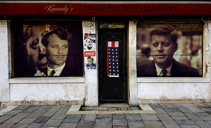  Kennedys Irish Pub and Restaurant 